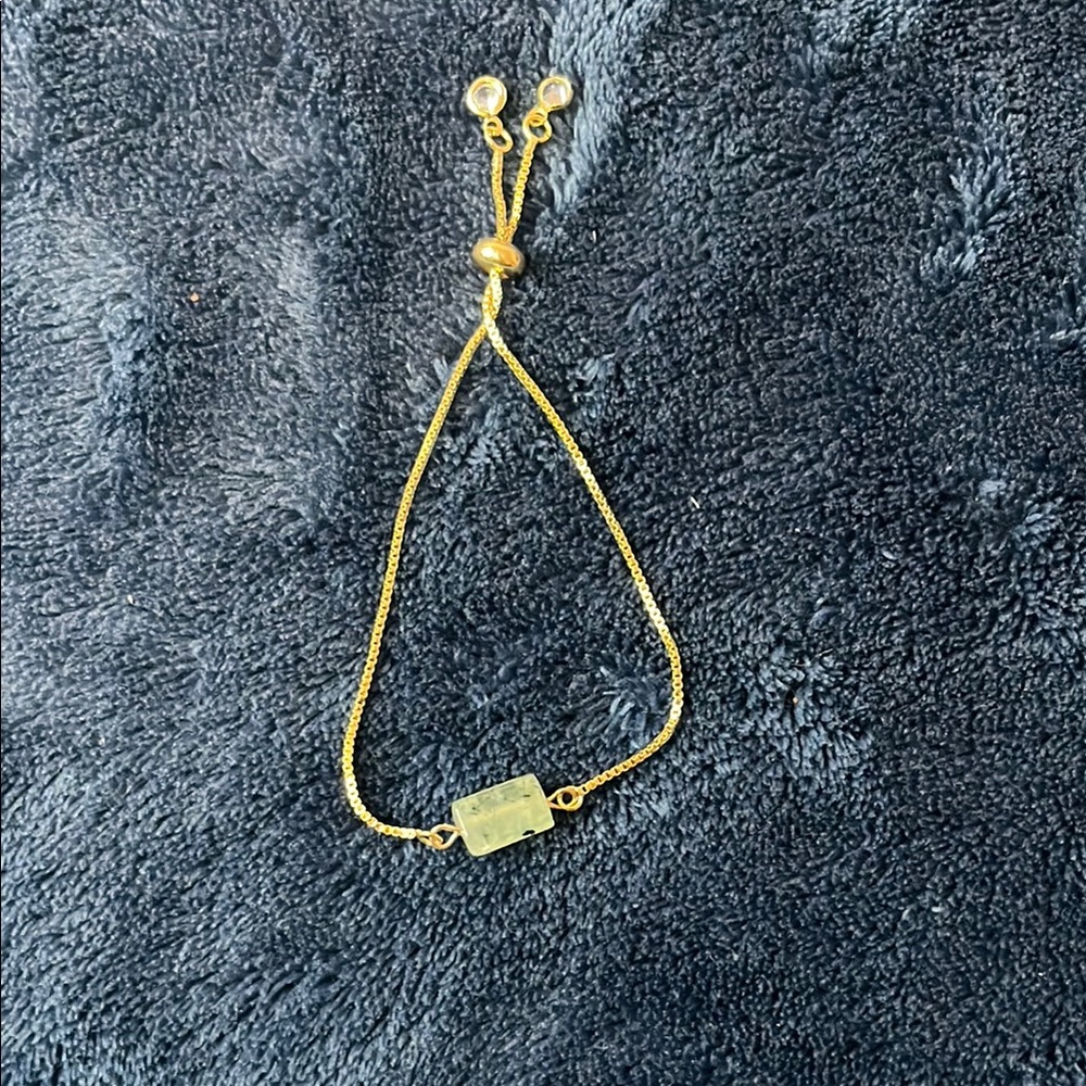 Gold Bracelet with Timeless Elegance